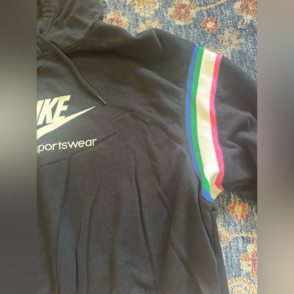 NWOT Nike heritage hoodie women’s black with colorful shoulder trim size large - Picture 5 of 6